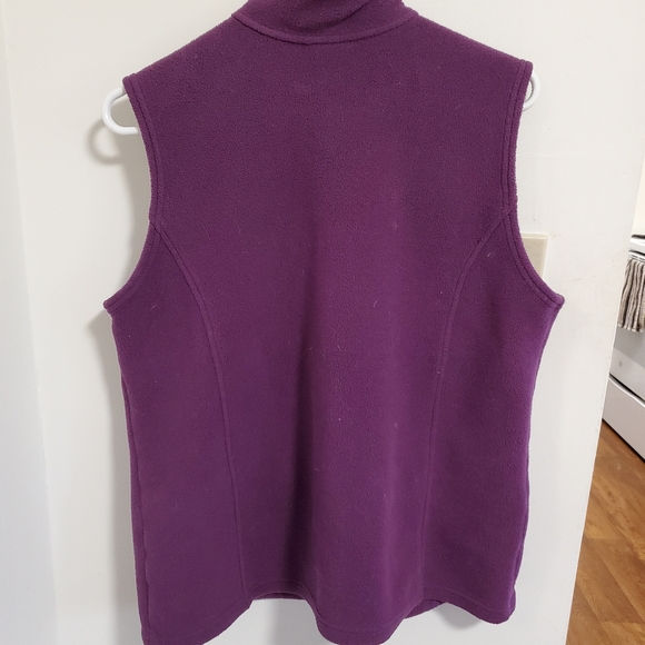 LL Bean Ladies Zipper  Fleece Vest - Picture 2 of 3